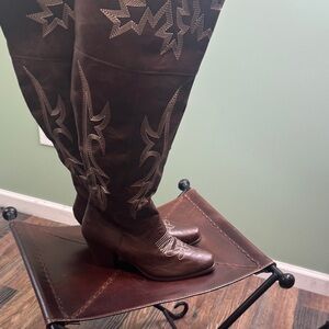 NWOT Brown Embroidered Knee-High Cowboys Boots 10
